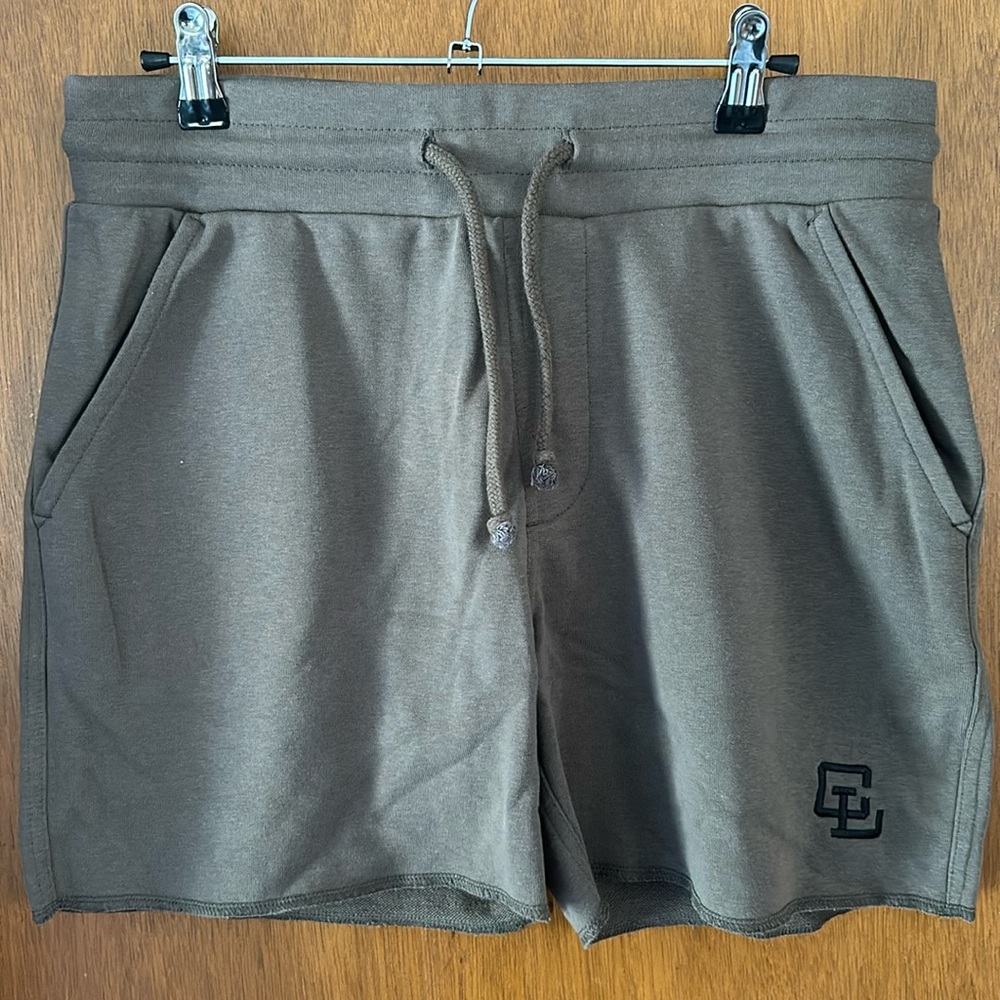 Clifford Lennox shorts size (Large)